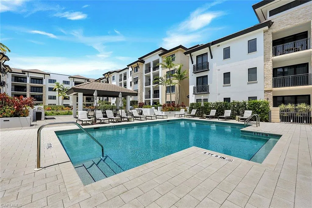 2 bed, 2.0 bath, 1460 sqft, $13,500 — Photo 4