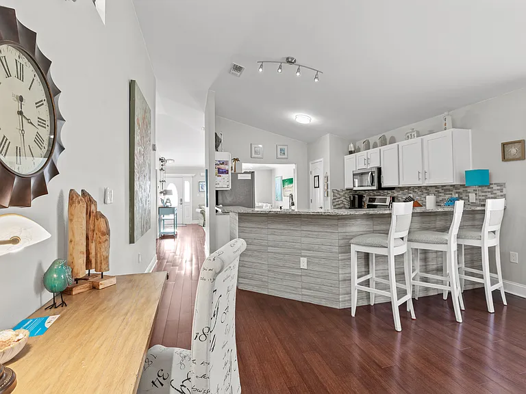 147 Sandy Cay Dr — Photo 8