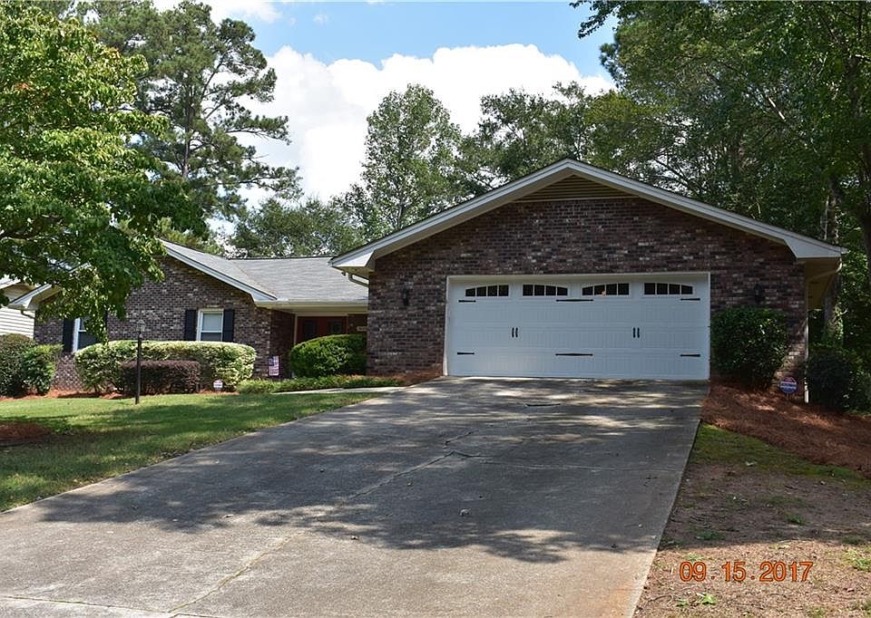 1st image of 3626 Clubhouse Ln SE