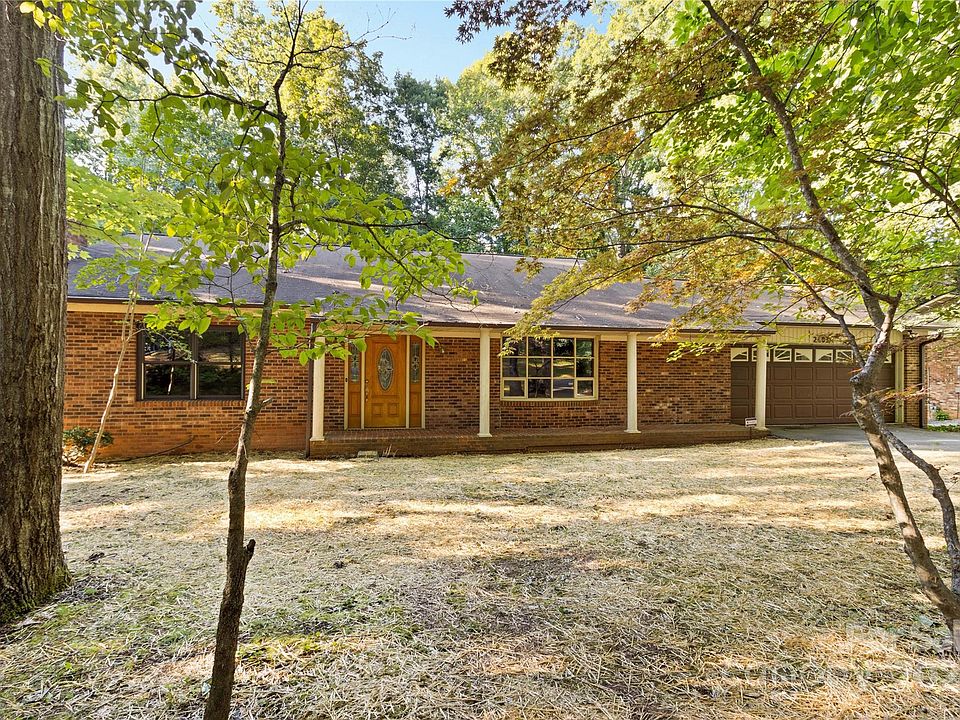 1st image of 2603 Caroline St