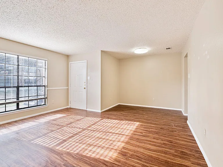 301 Craddock Ave #C — Photo 12