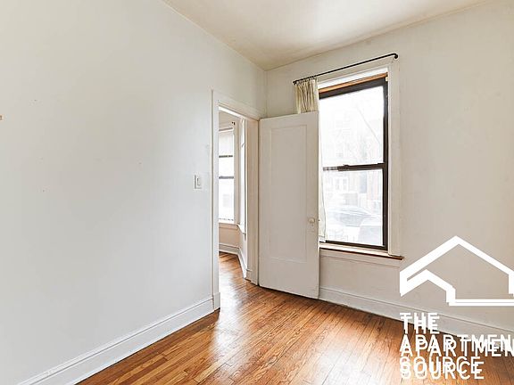 4th image of 1003 N Richmond St #2N
