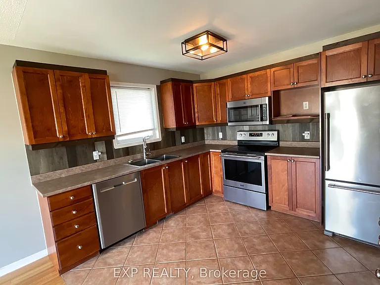 2175 Patricia St — Photo 8