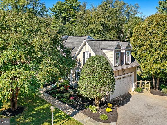 5th image of 13025 Chestnut Oak Dr