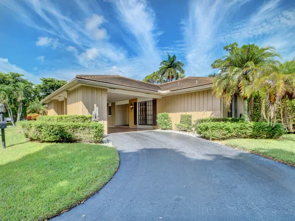 755 Muirfield Circle, Atlantis, FL 33462
