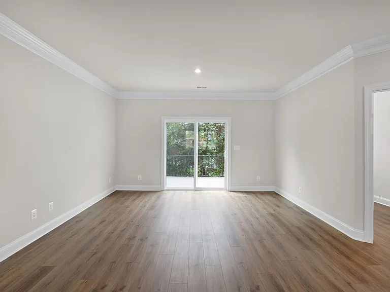 2230 Leeham St — Photo 10