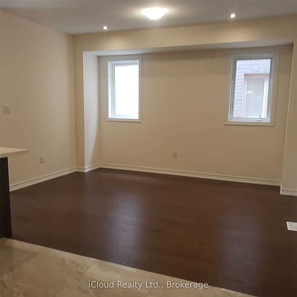 Brampton House for rent - 3 Bedrooms — photo 16