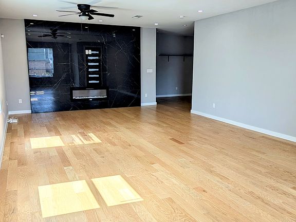 Living Room / Dinning Room
