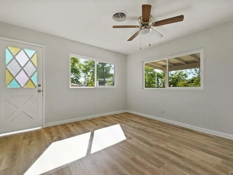 821 E Whittier Ave — Photo 7