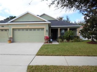 1412 Misty Valley Dr, Brandon, FL 33510