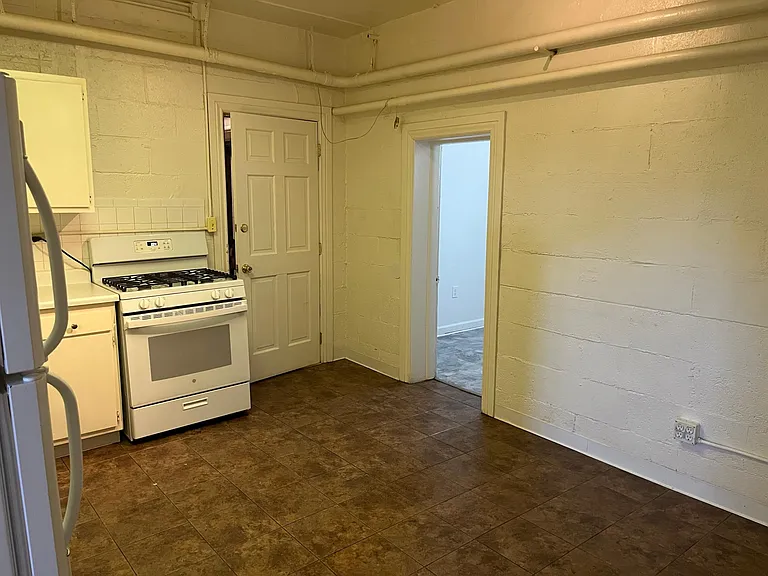 1358 N Ogden St #1B — Photo 12