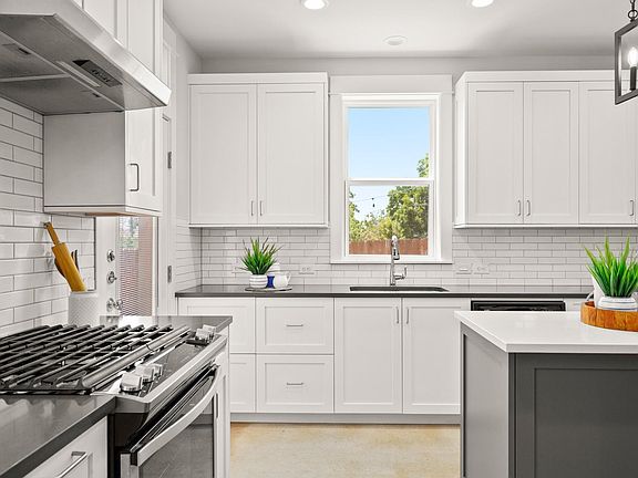 3rd image of 1809 Chestnut Ave #1