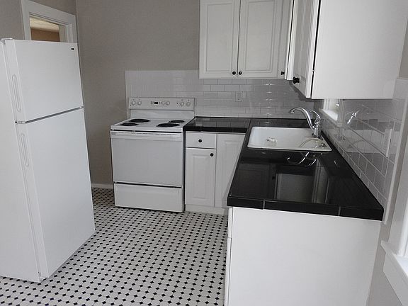 kitchen garge apartment
