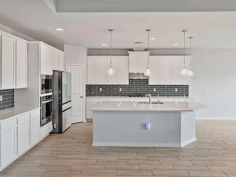 2677 Lannister Ln — Photo 5