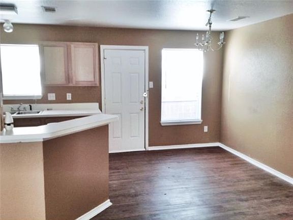 4th image of 9723 Stonewood Dr