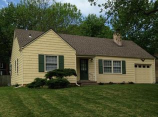 5600 Linden St, Roeland Park, KS 66205