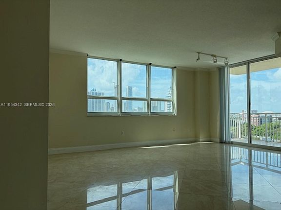 2nd image of 2000 N Bayshore Dr APT 1402
