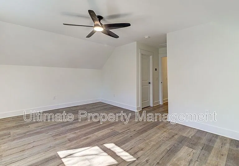 213 Myrtle Ave — Photo 22
