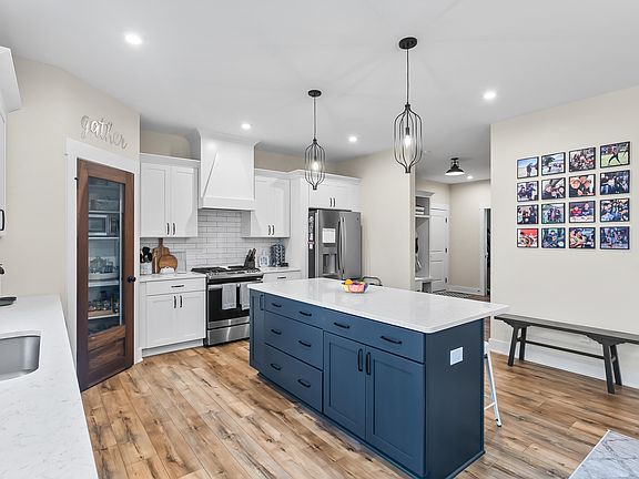 4th image of 7190 Sugarmaple Dr