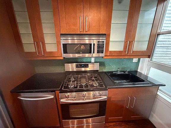 2nd image of 220 6th St #25A-27