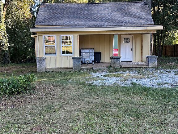 2nd image of 4592 Ruby Rd