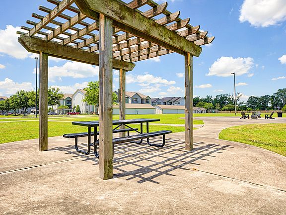 3rd image of 2464 Talbot Ave #224