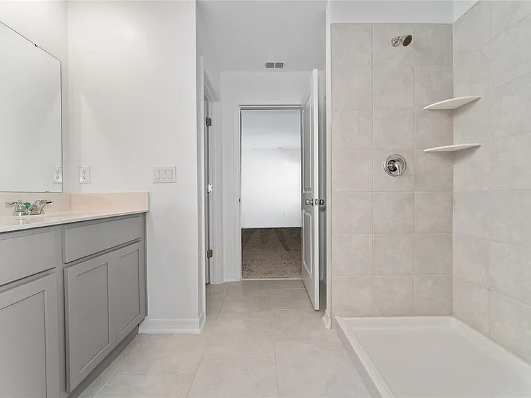 606 Bell Prairie Cir — Photo 12