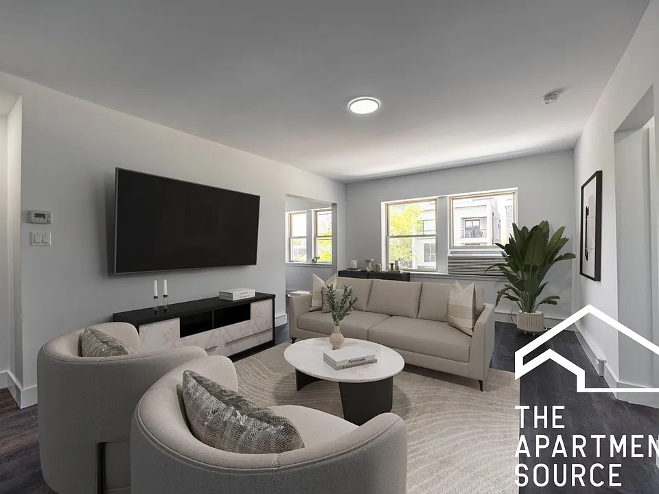 1556 W Hollywood Ave #3