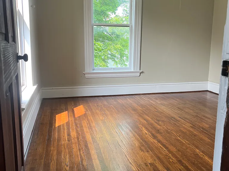 118 E Chemung Pl #B — Photo 10