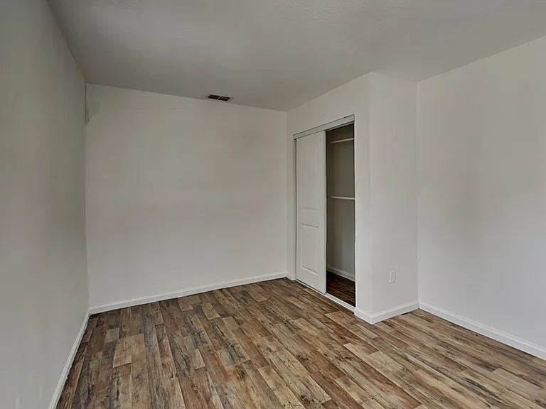 7345 Linda Dr — Photo 9