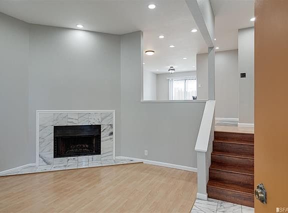 2nd image of 511 King Dr APT 5