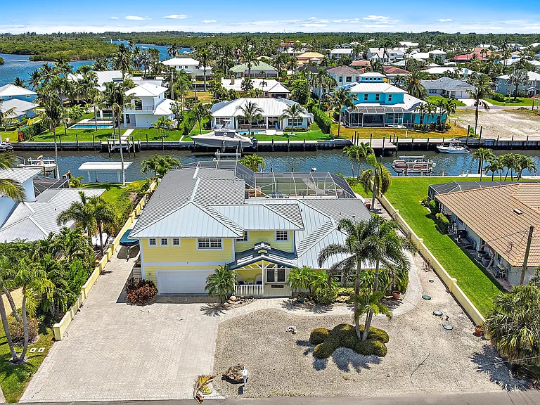8538 SE Coconut St — Photo 14