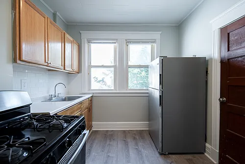 11 King Ave #2 Photo 1