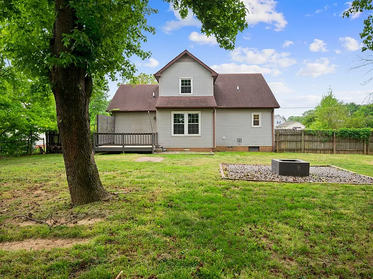 907 Desota Ln — Photo 29