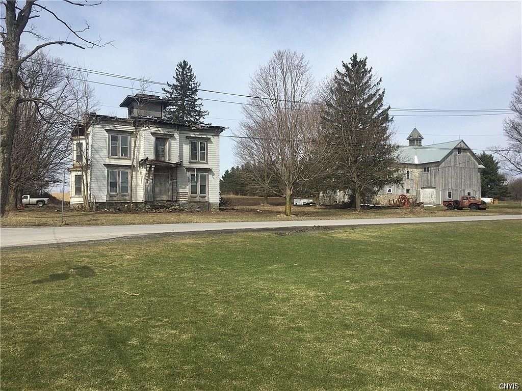 c. 1873 Historic Italianate Farmhouse For Sale Cazenovia, NY 13035