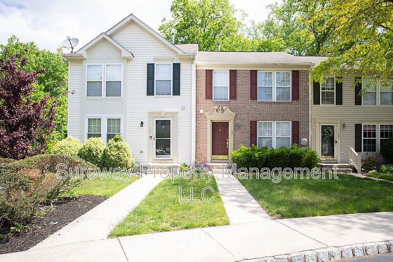 1st image of 130 Mount Vernon Ct