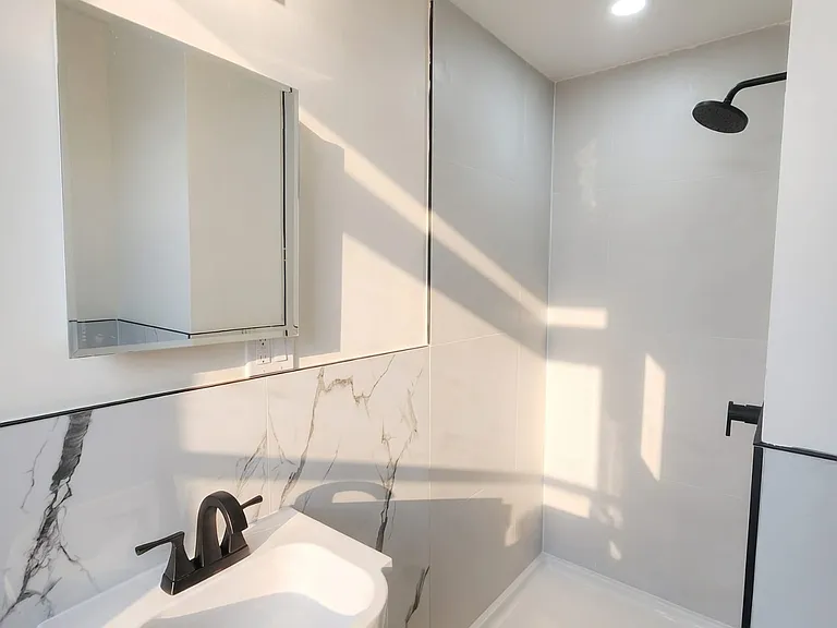 492 Van Buren St #5 — Photo 16