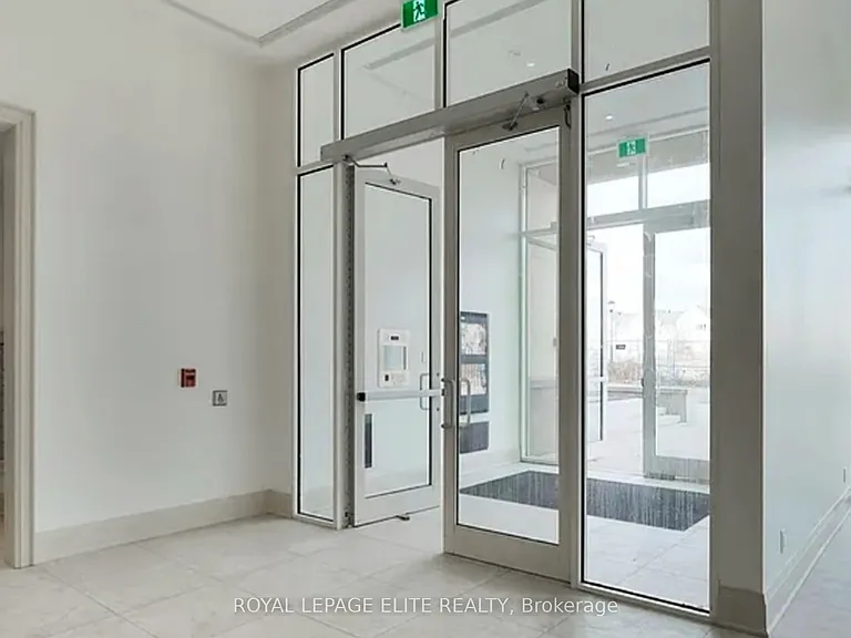 101 Cathedral High St S #313 — Photo 10