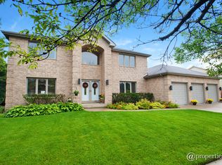 1842 Trails Edge Dr, Northbrook, IL 60062
