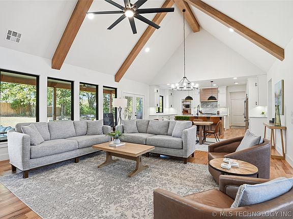 4th image of 2714 Falls Bend Dr