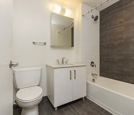 Rented by Astoria Realty | media 14