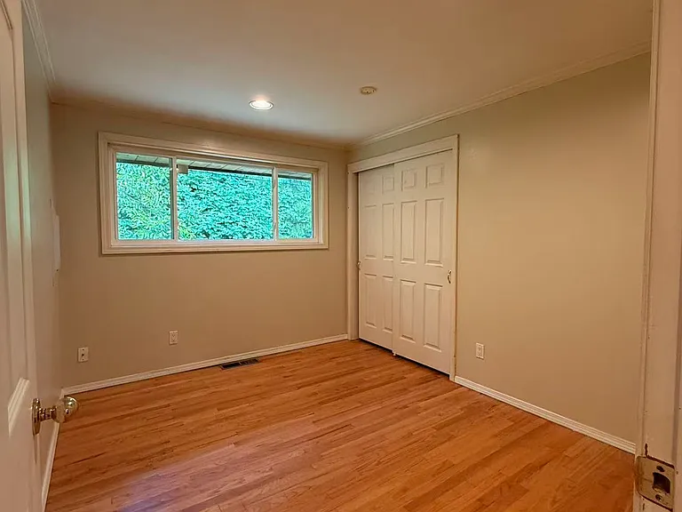 8606 Sloan Dr — Photo 13