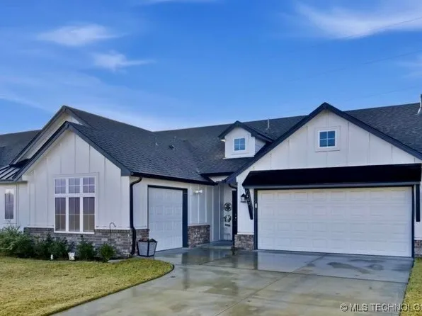 7402 E 89th St N, Owasso, OK 74055