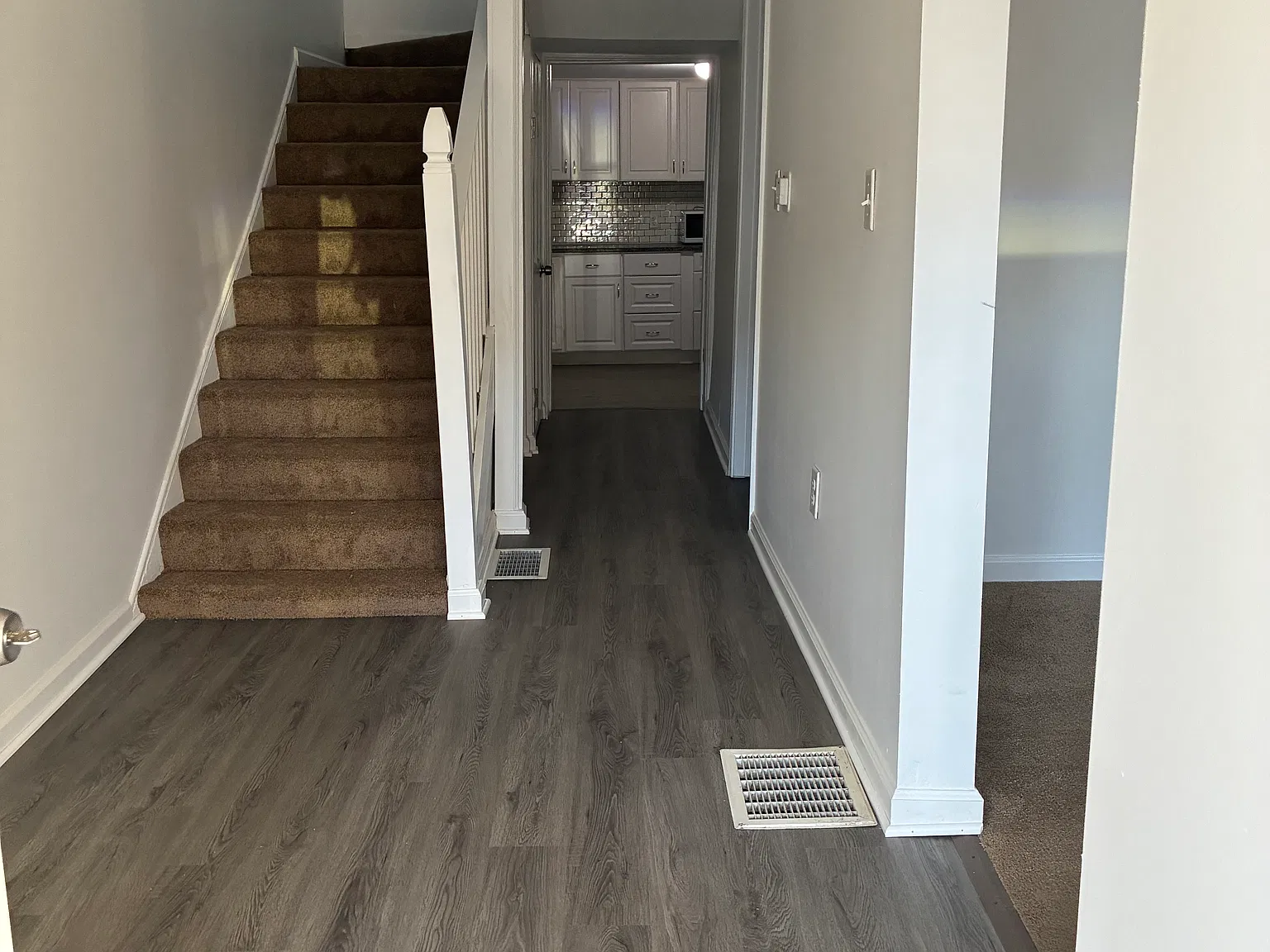 3 bed, 1200 sqft, $1,800 — Photo 2