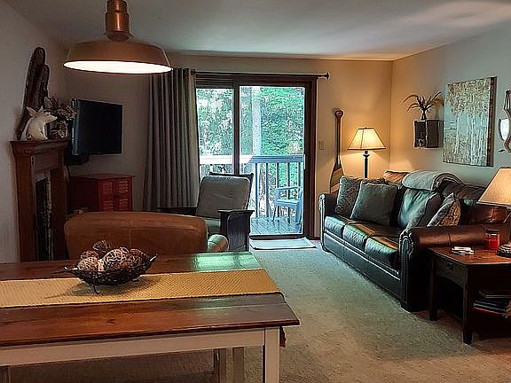 Living/Dining Area