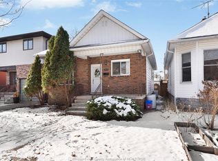 967 Gladstone Ave, Windsor, ON N9A 2R5