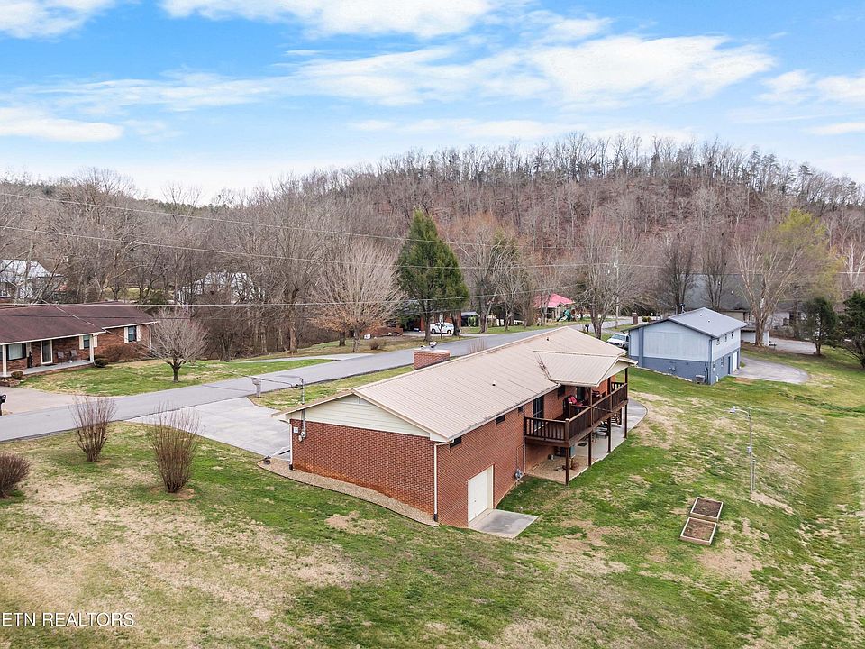 1st image of 1423 Emily Dr