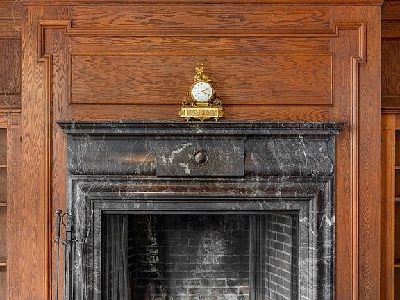 3rd image of 180 Ivy St