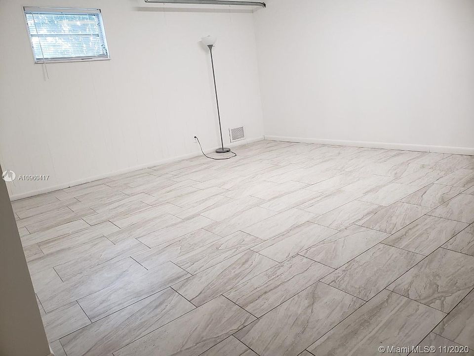 1st image of 730 S Rainbow Dr #0