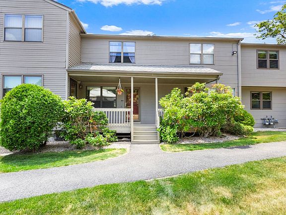 2nd image of 803 Pinewood Dr